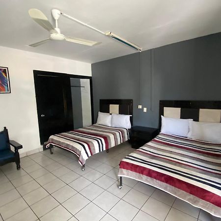 Hotel Puerto Vallarta Сапопан Экстерьер фото