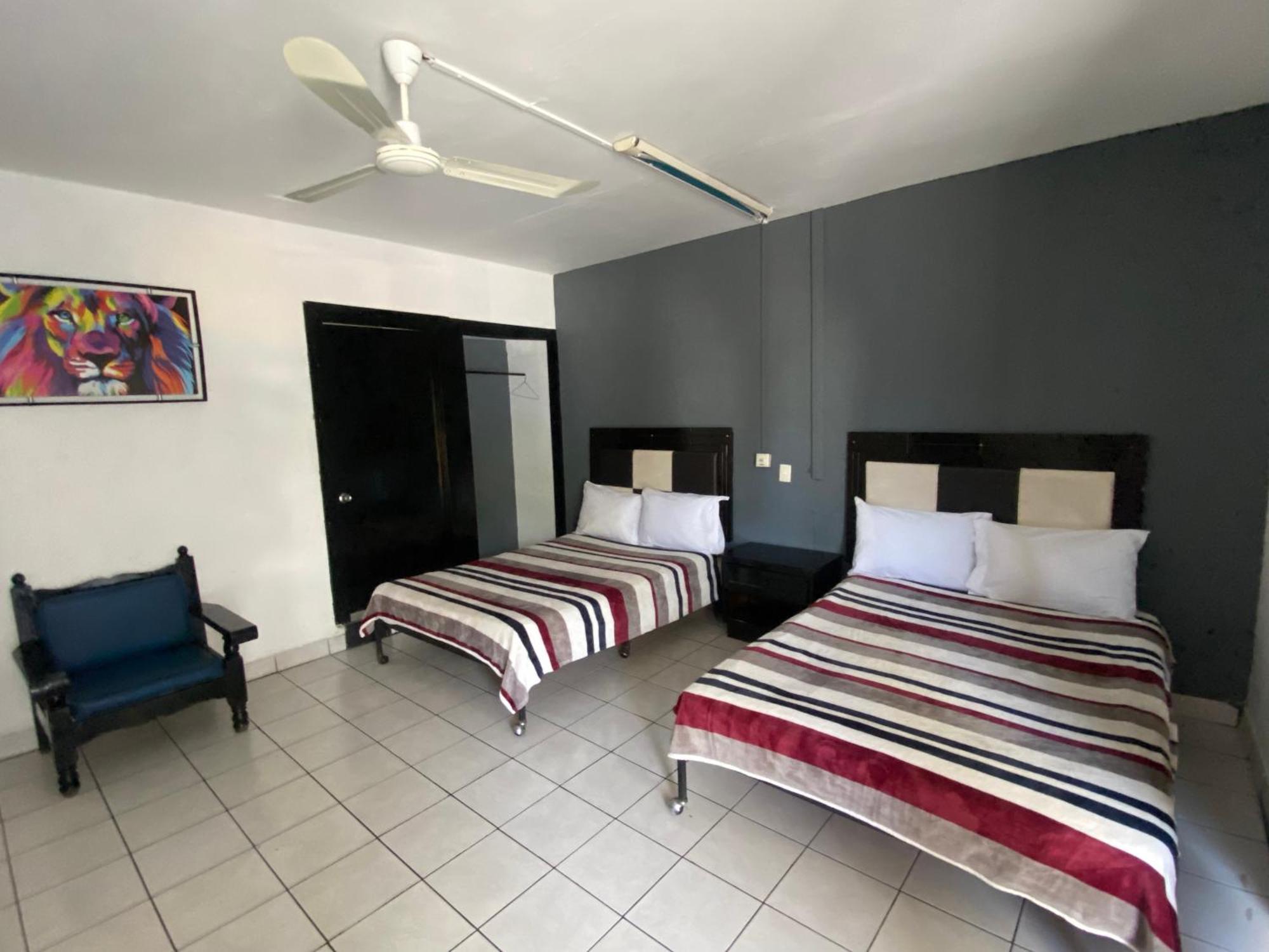 Hotel Puerto Vallarta Сапопан Экстерьер фото