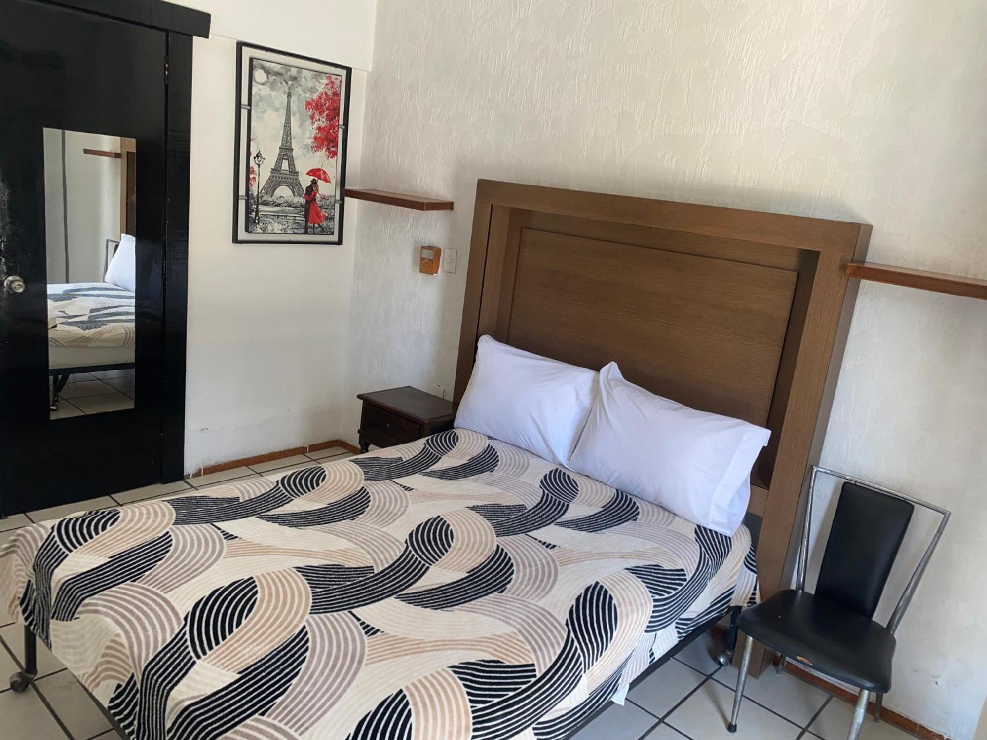 Hotel Puerto Vallarta Сапопан Экстерьер фото
